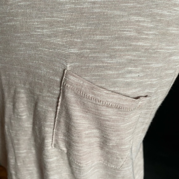 NWT Double Zero Pale Mauve V-Neck Sleeveless Tee - Picture 4 of 6